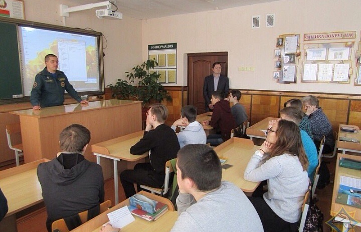 Школа № 72 и Главное управление МЧС России по Ульяновской области заключили соглашение о сотрудничестве